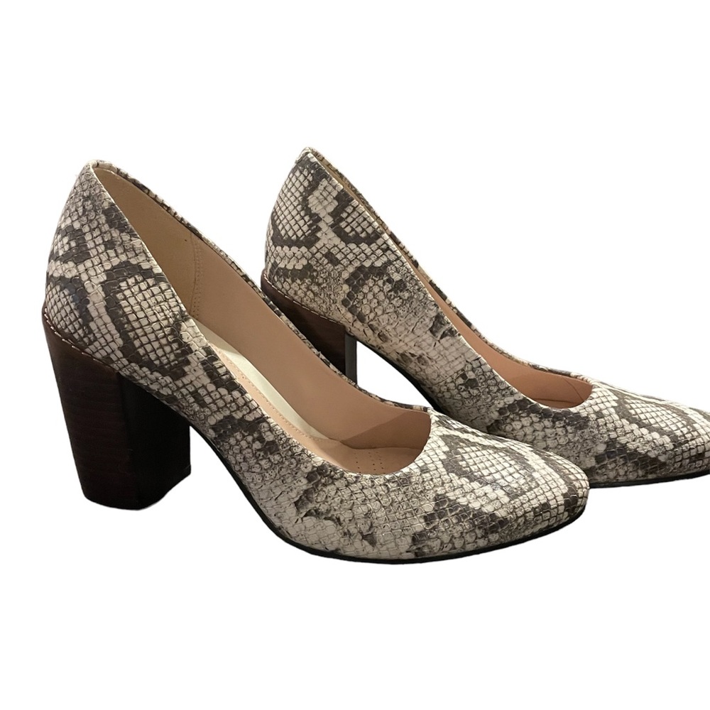 Clarks Pumps